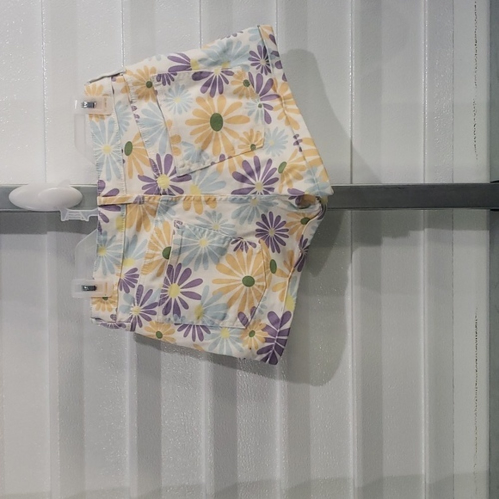 No boundaries brand shorts size‎ 9 NWT - Picture 4 of 5